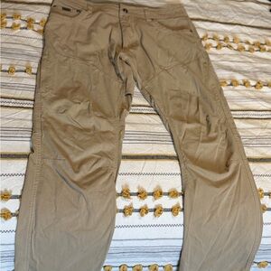 Kuhl Men's Cargo Pants in Tan
